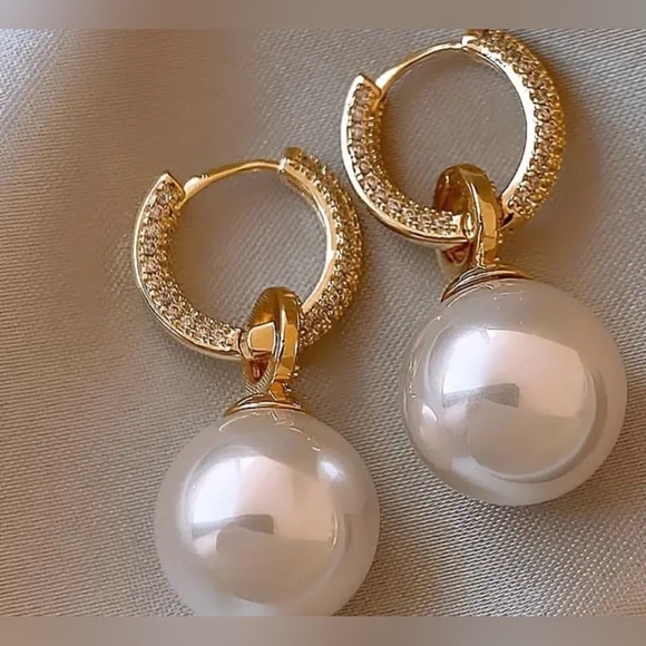 Fashion Faux Pearl Decor Hoop Earrings ✨✨💕💕 - Picture 2 of 6